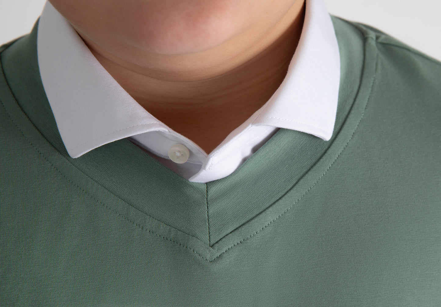 Mofi_Model_Shoot-husky boys vneck closeup