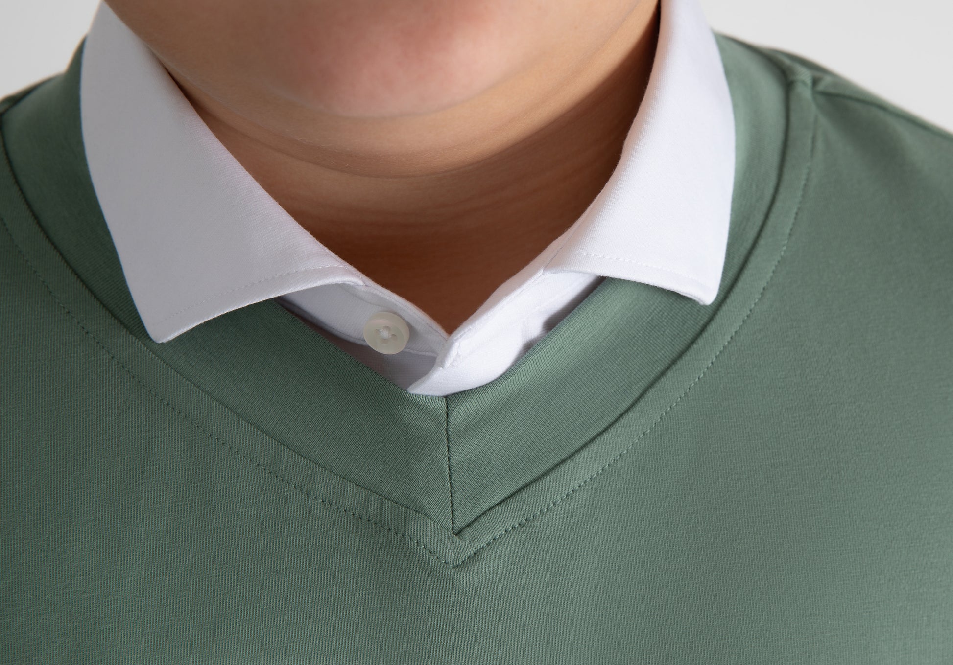 Mofi_Model_Shoot-husky boys vneck closeup